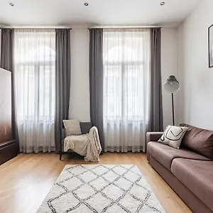  Apartmán Place Of Grace - 50 Meters From Dancing House
